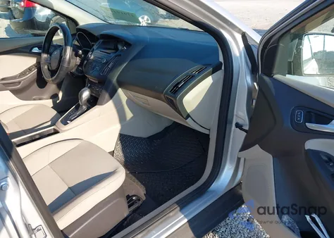 2015 Ford Focus Se from USA, damaged, VIN 1FADP3F21FL214550